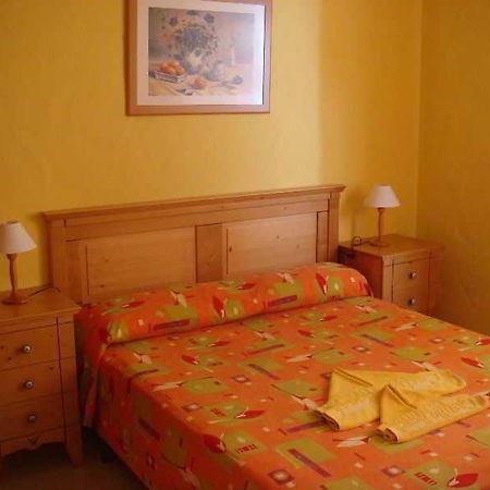 Apartamentos Castillo Beach 칼레타데푸스테 외부 사진